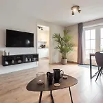The & Town - Free Parking Appartement *