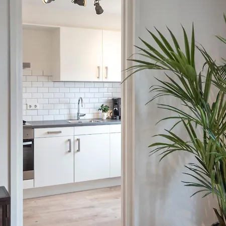 The & Town - Free Parking * 赞德沃特