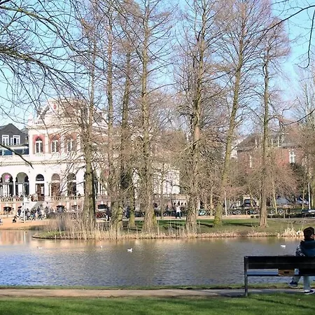 The & Town - Free Parking * 赞德沃特