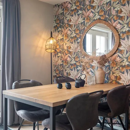 The & Town - Free Parking Zandvoort